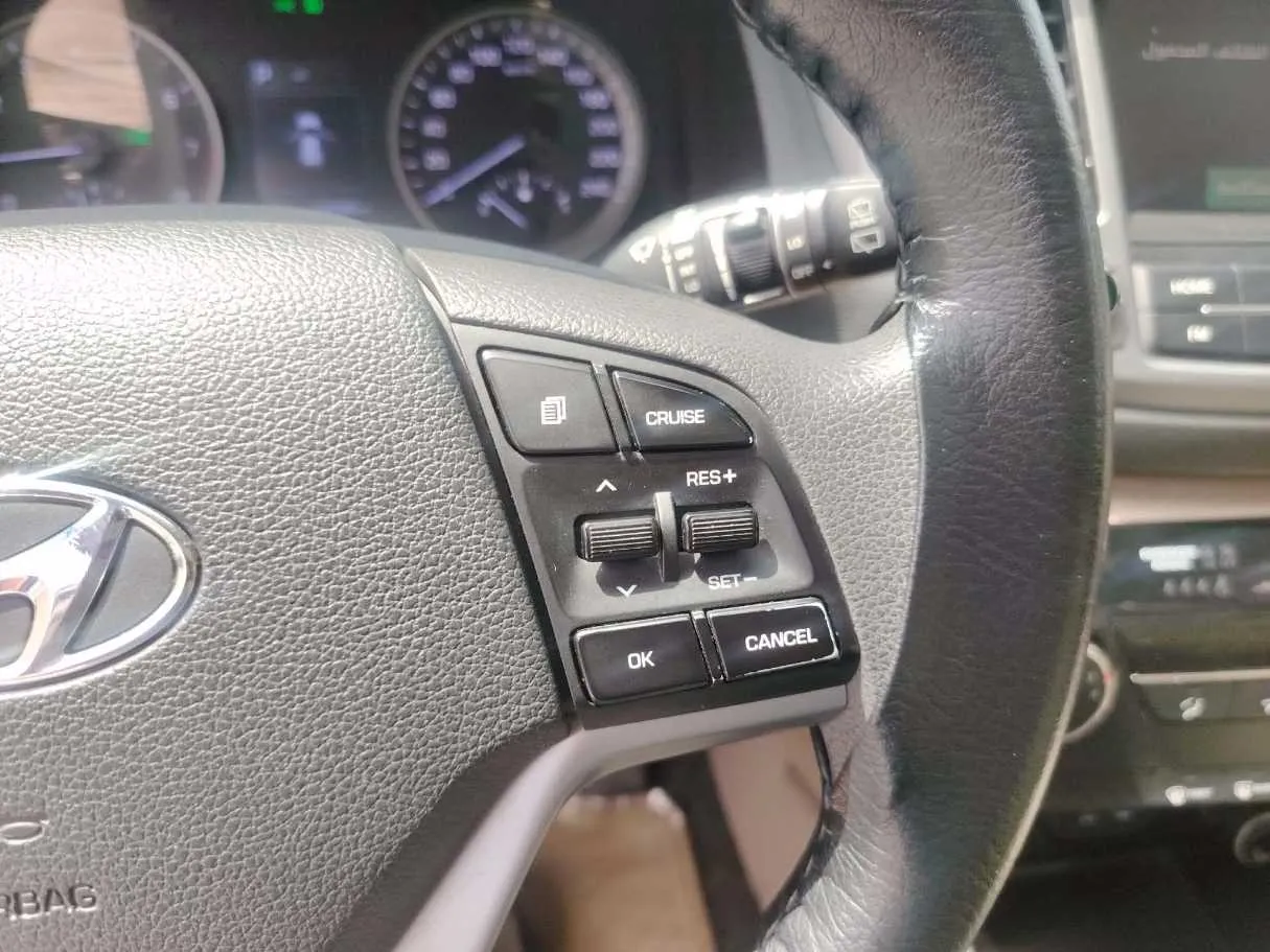Car image 35