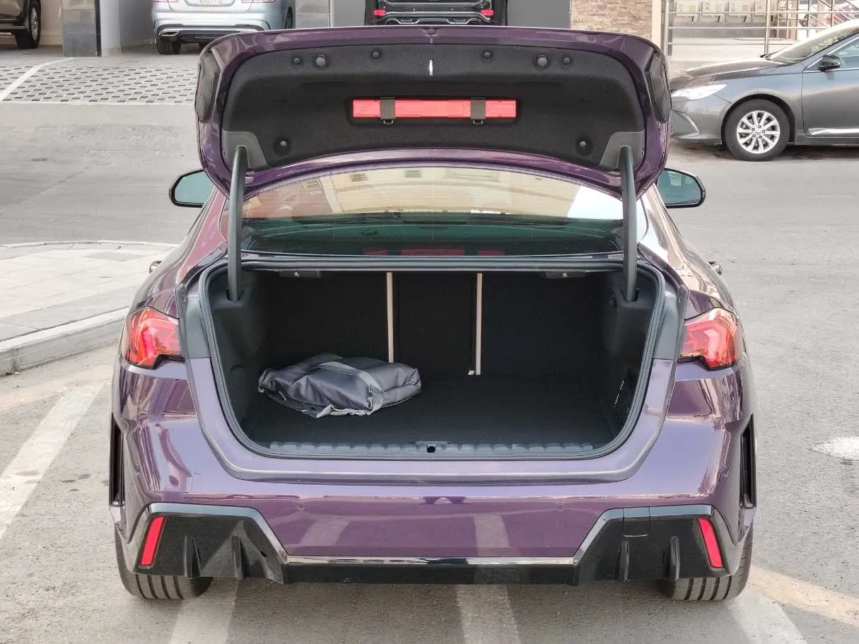 Car image 38