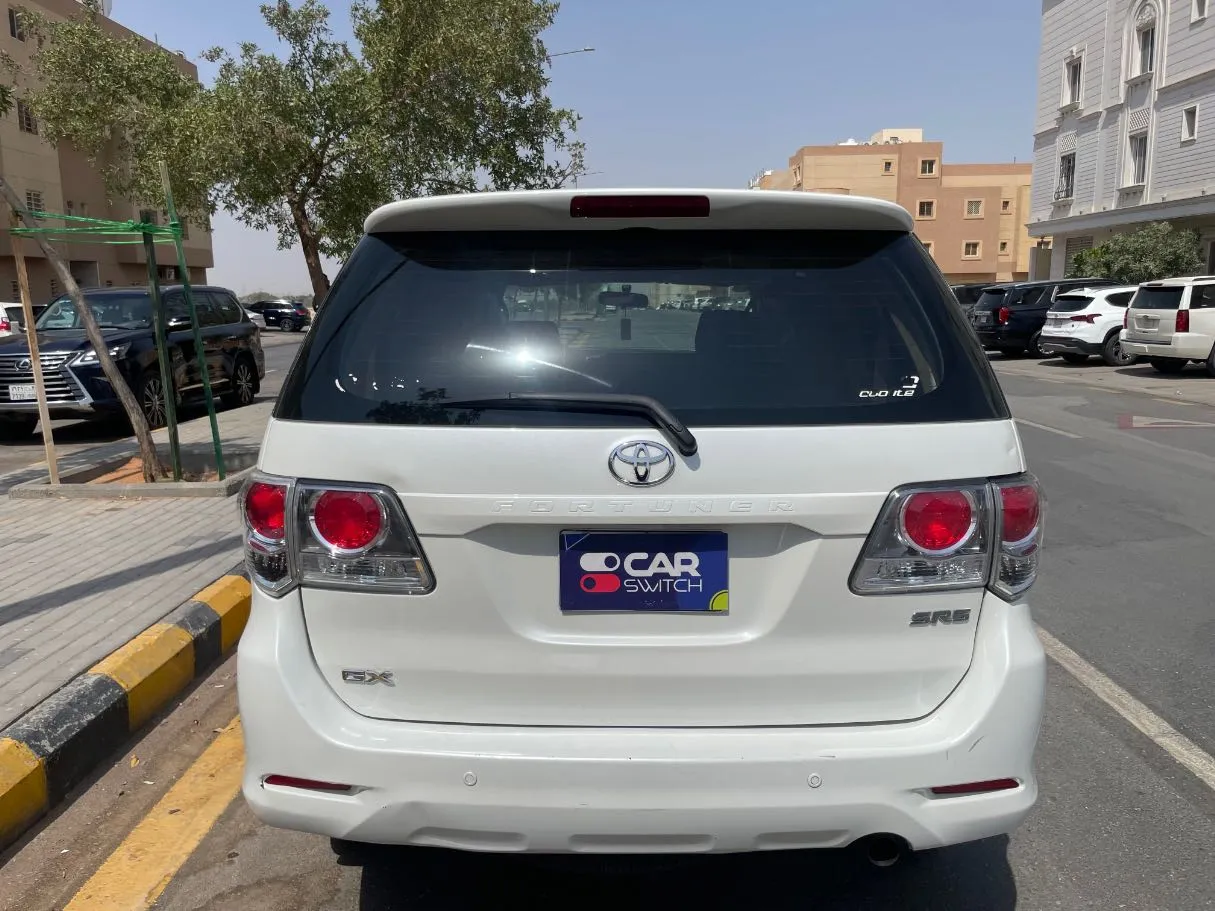 Car image 6