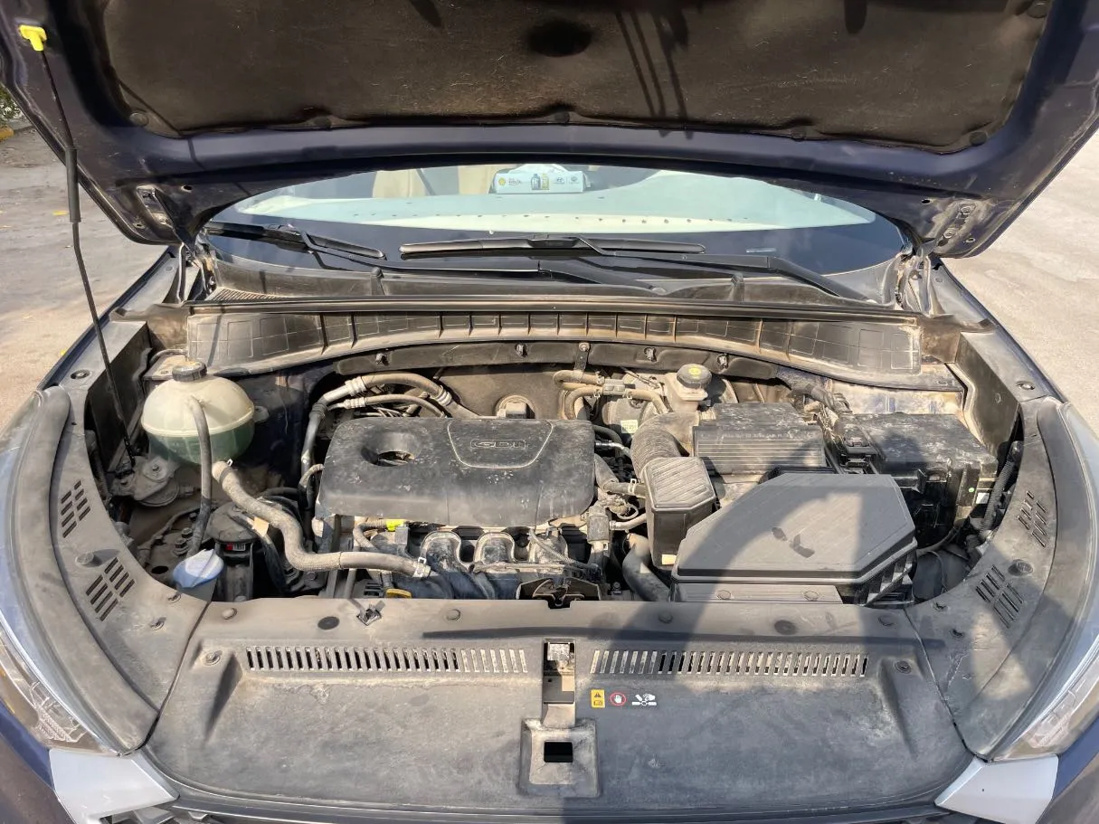 Car image 24
