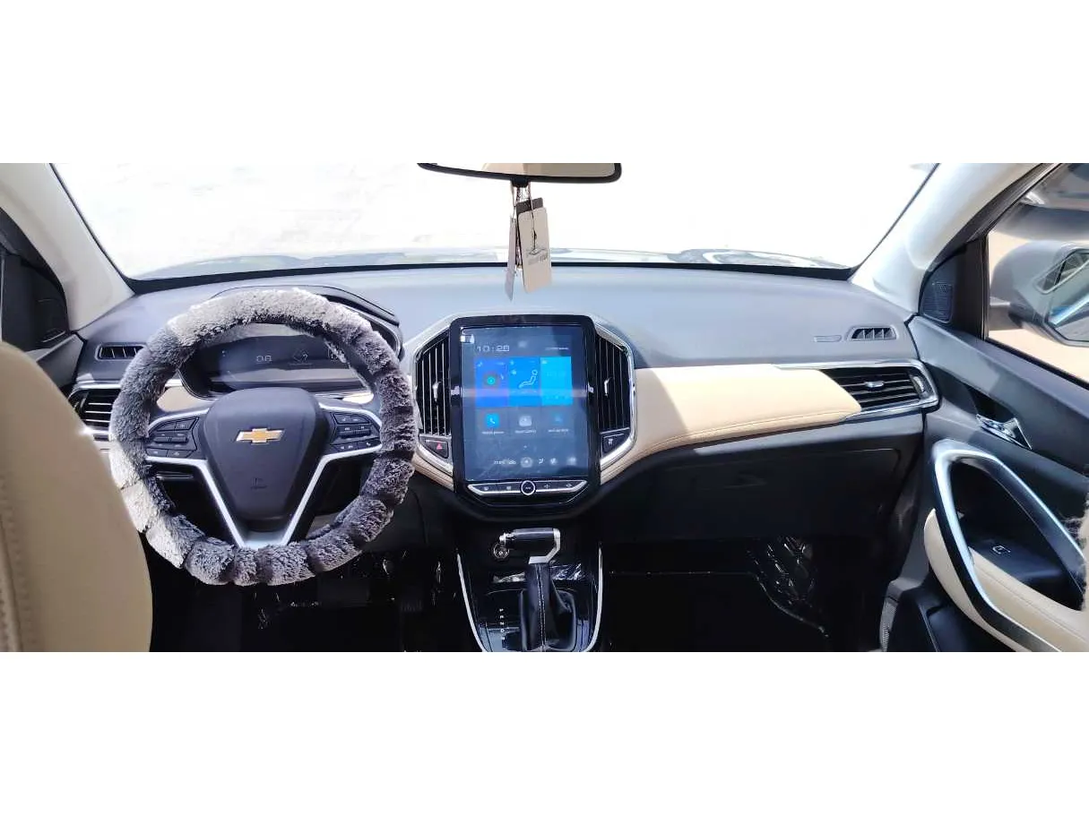 Car image 16