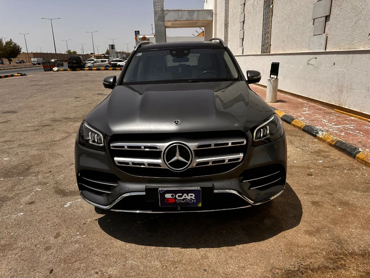 Car image 2