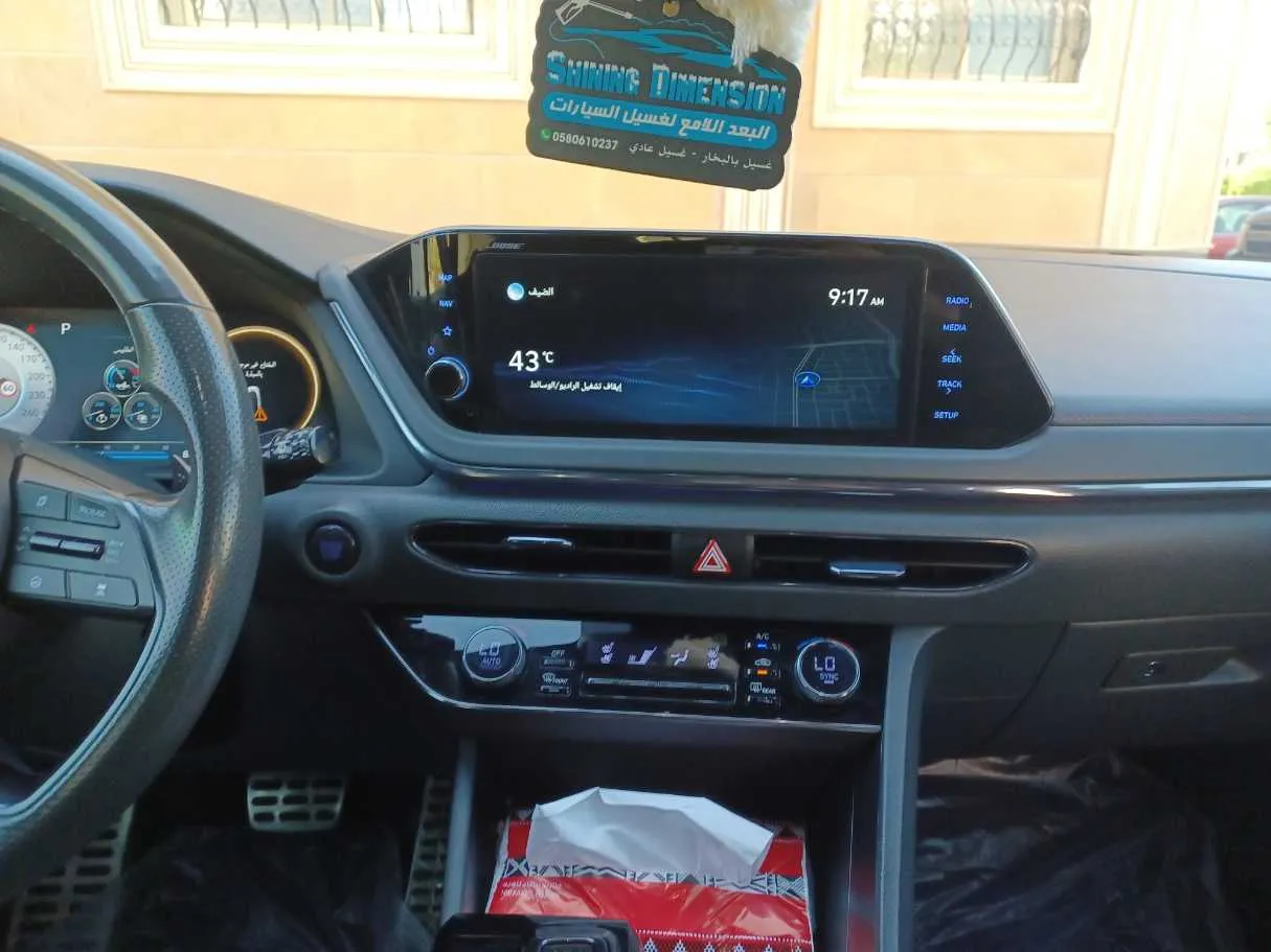 Car image 15