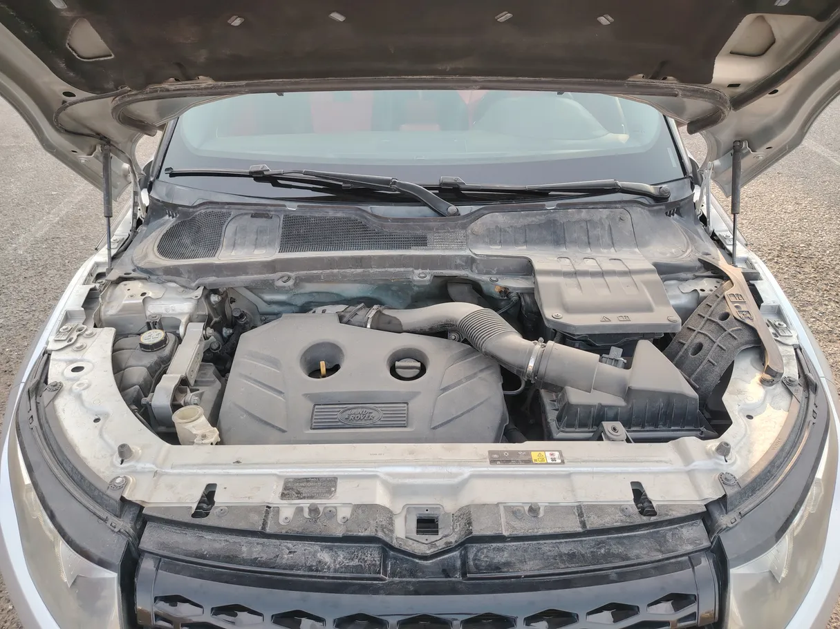 Car image 40