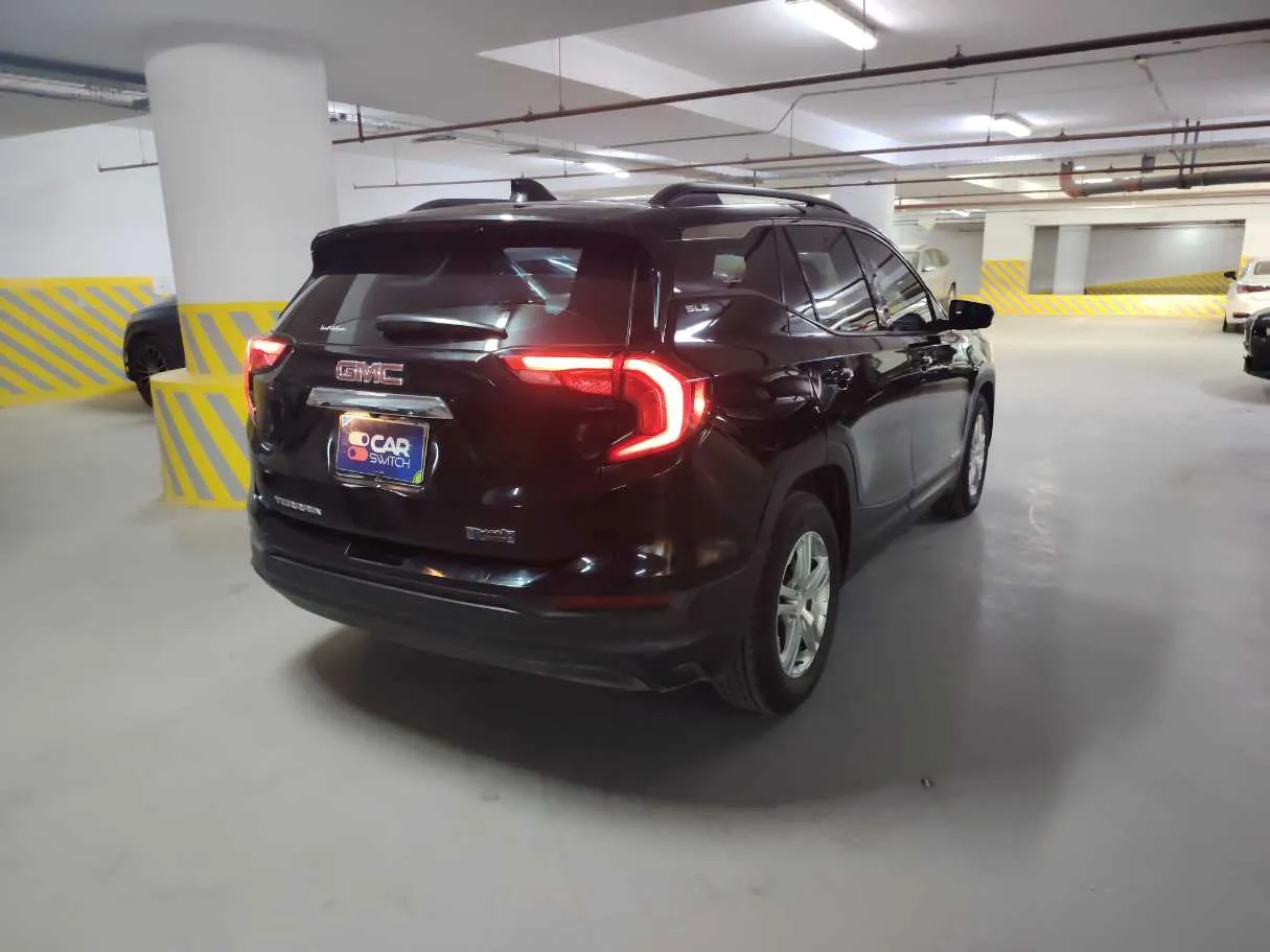 Car image 5