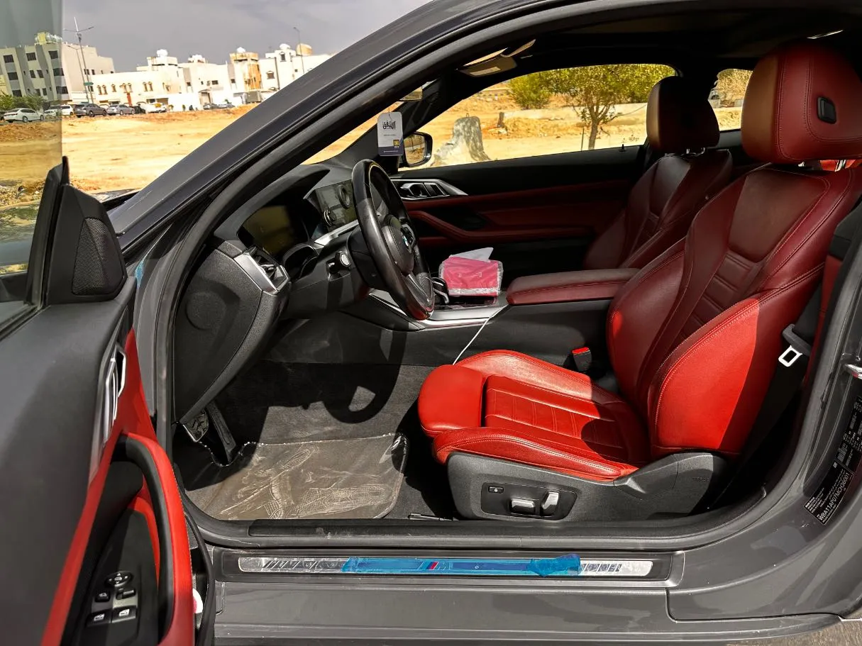 Car image 13