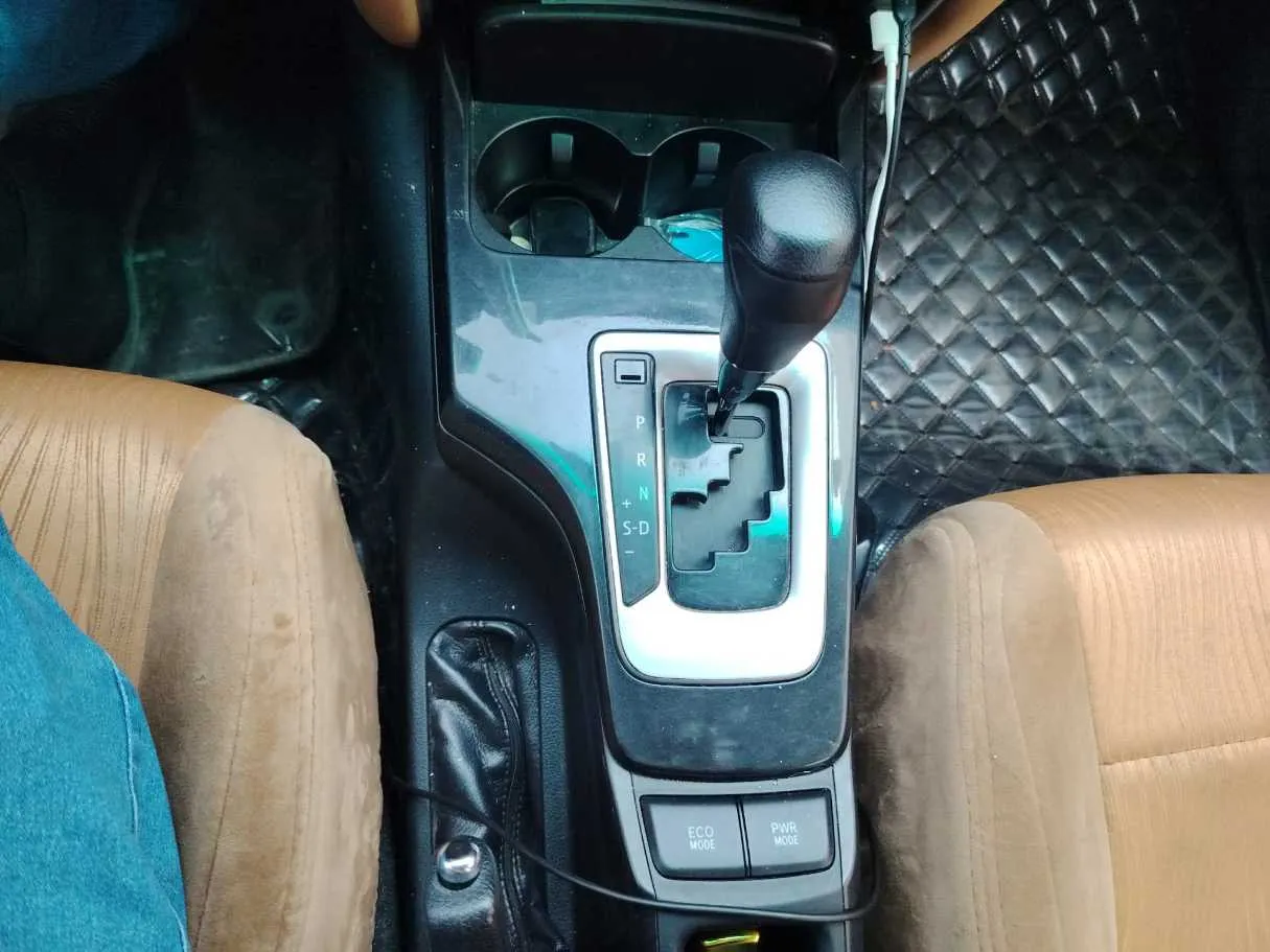 Car image 27