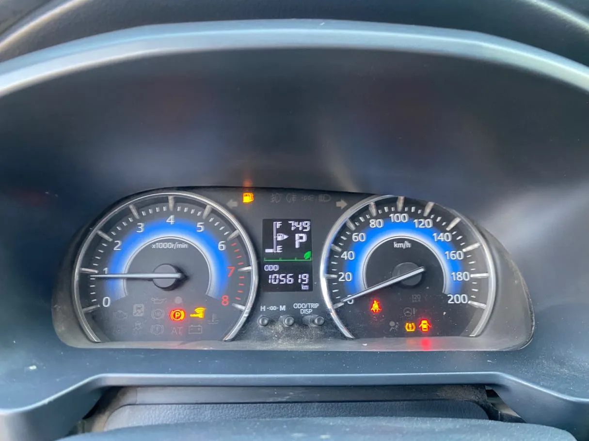 Car image 17