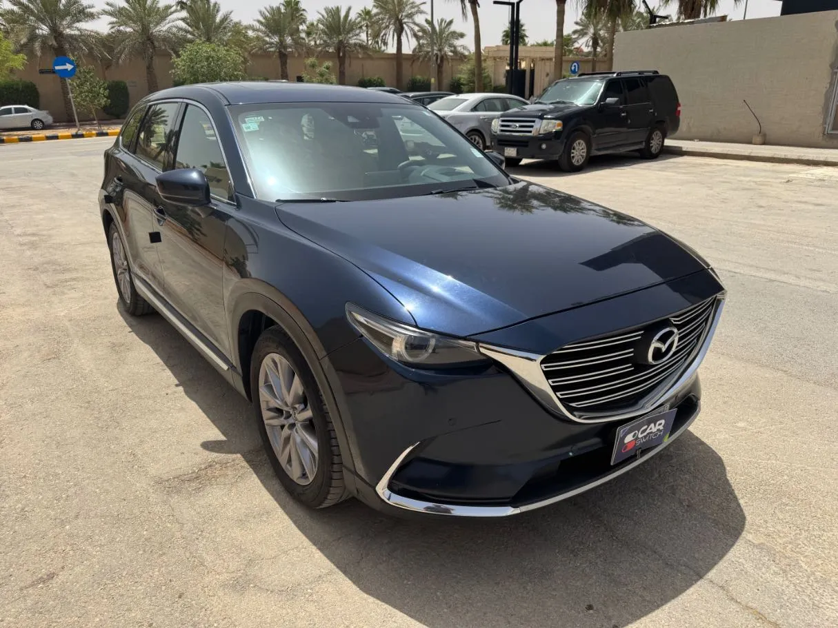 Car image 3