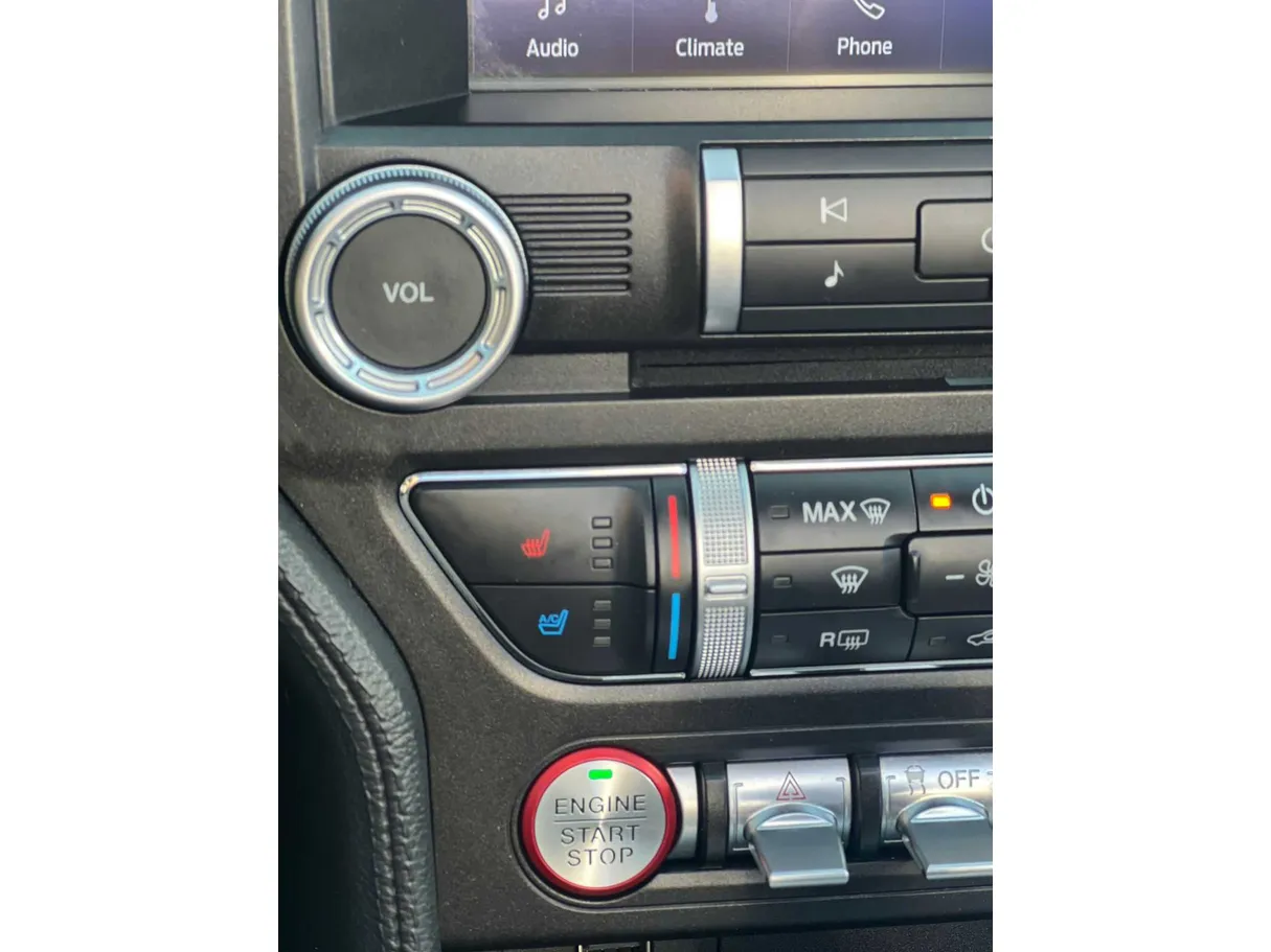 Car image 27