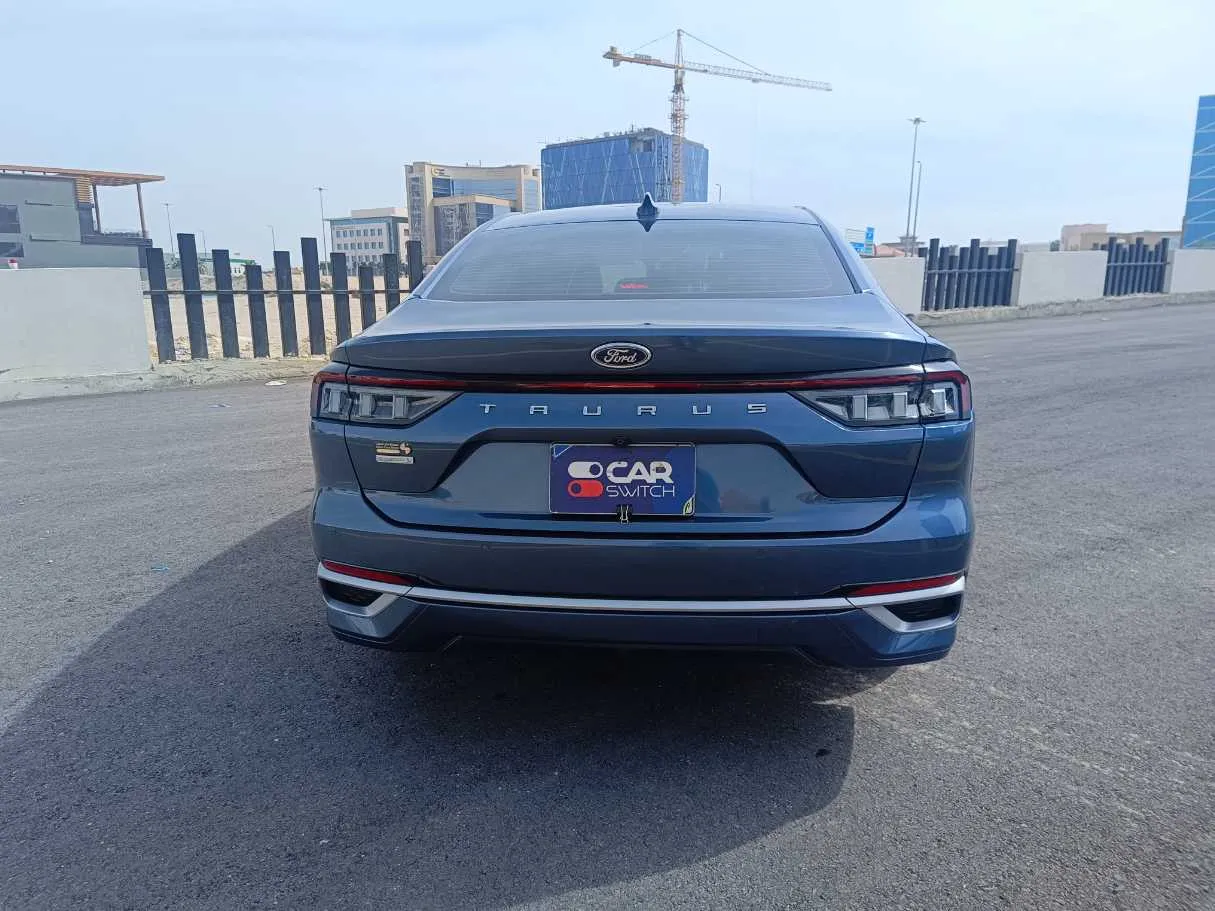 Car image 7