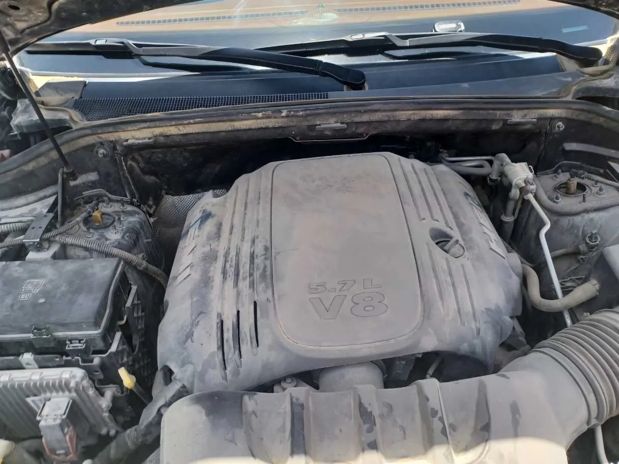Car image 23