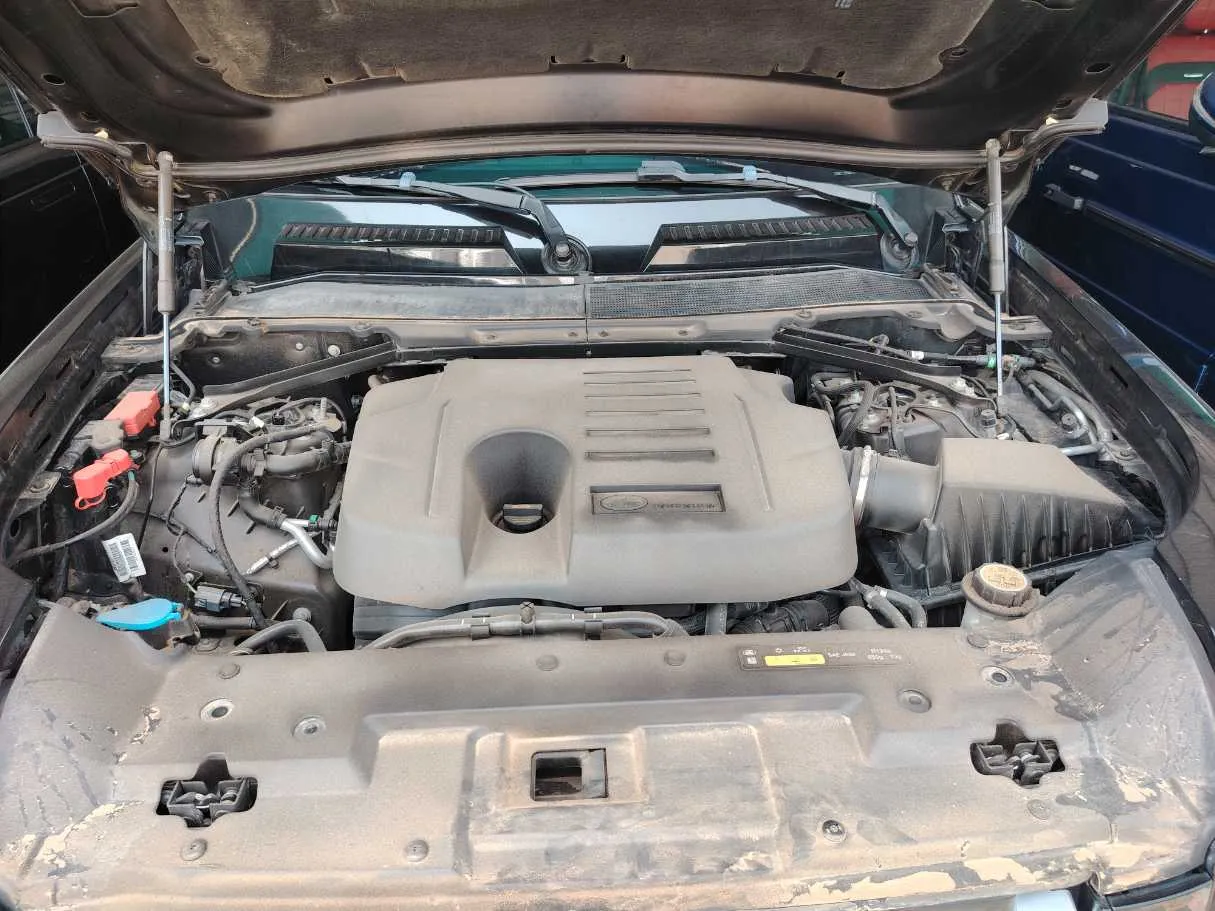 Car image 34
