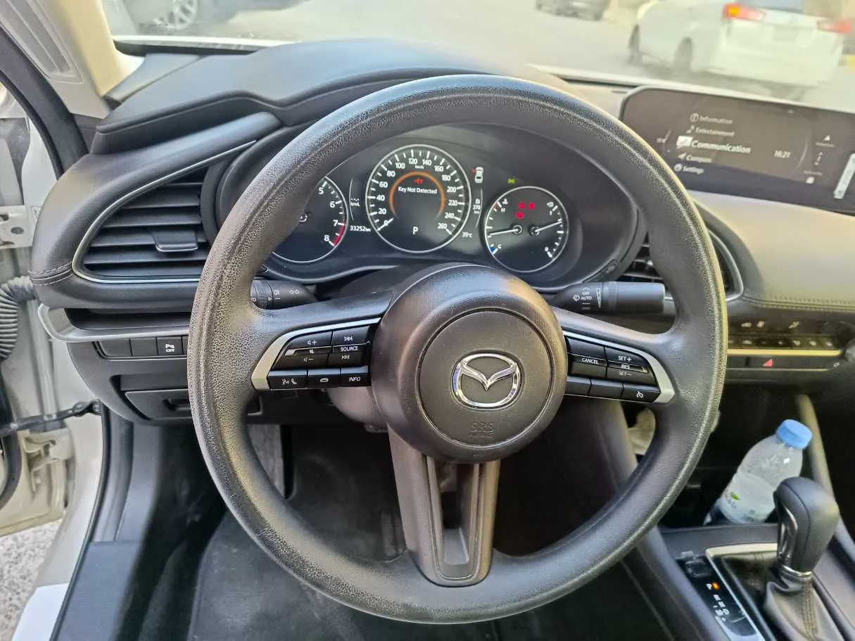 Car image 23