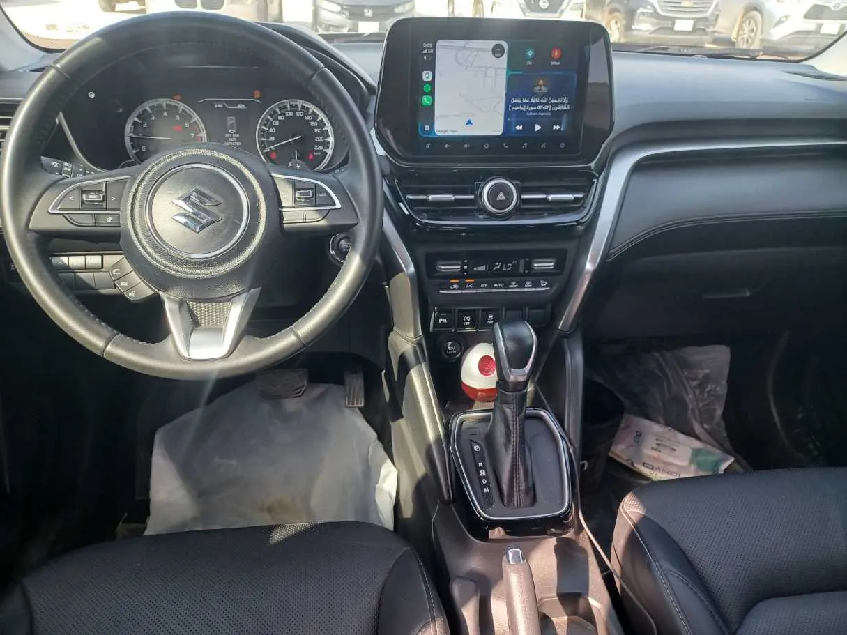 Car image 16