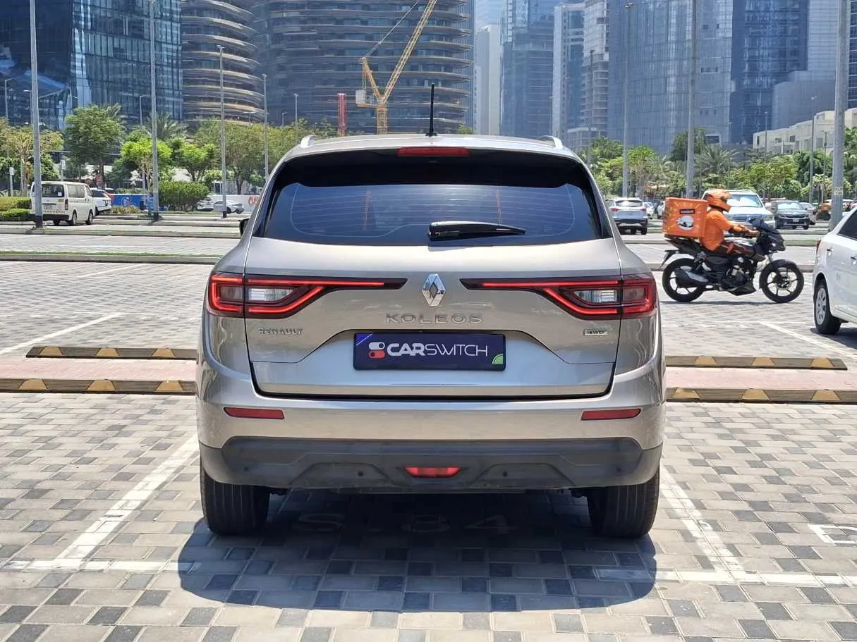 Car image 6