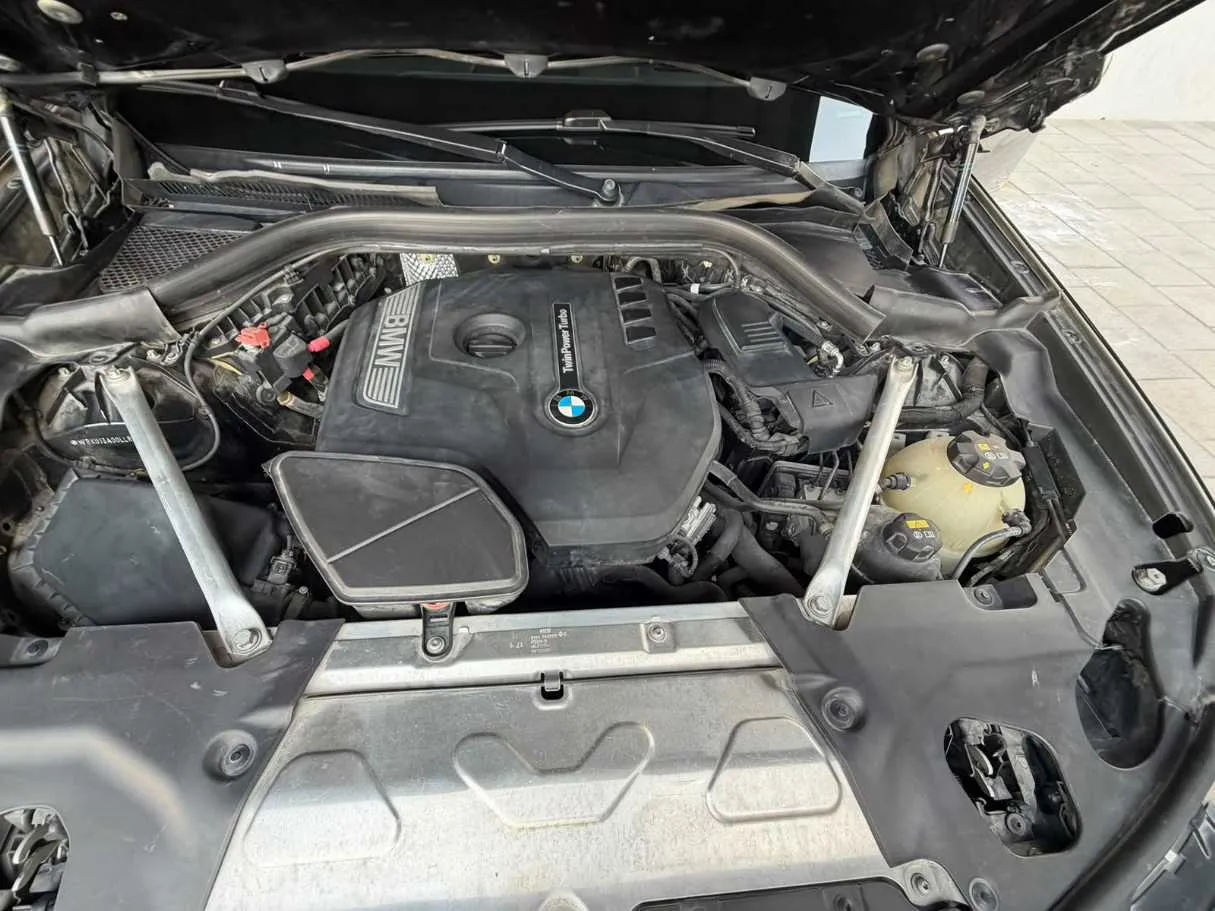 Car image 22