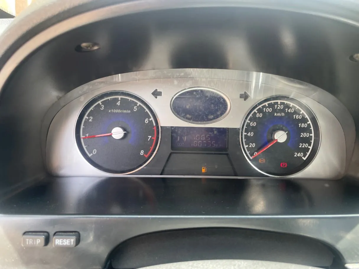 Car image 21