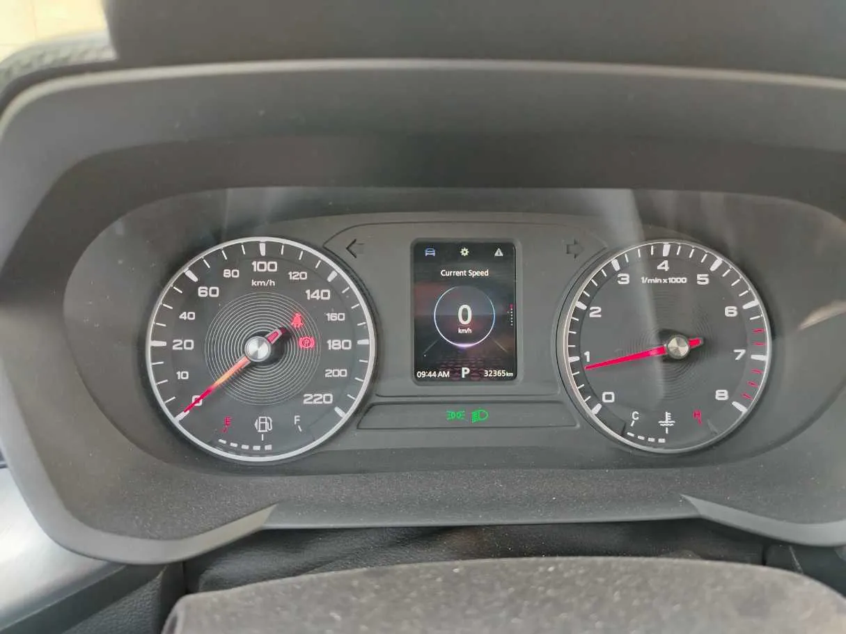 Car image 30