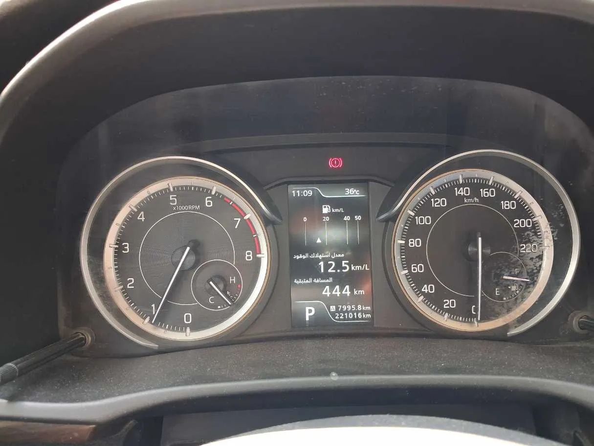 Car image 19