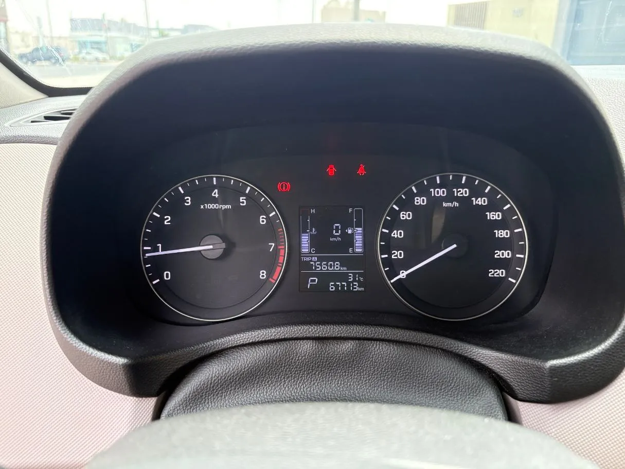 Car image 23