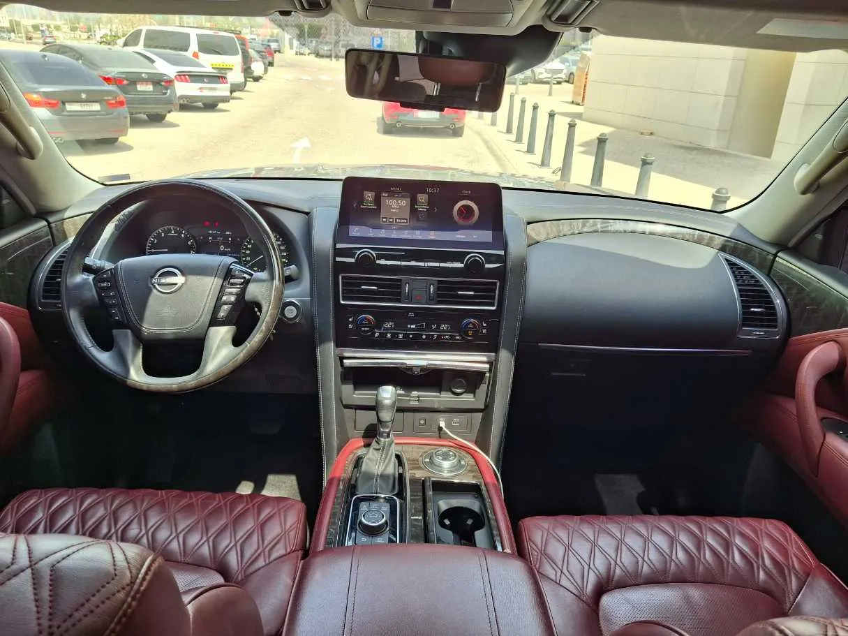 Car image 15