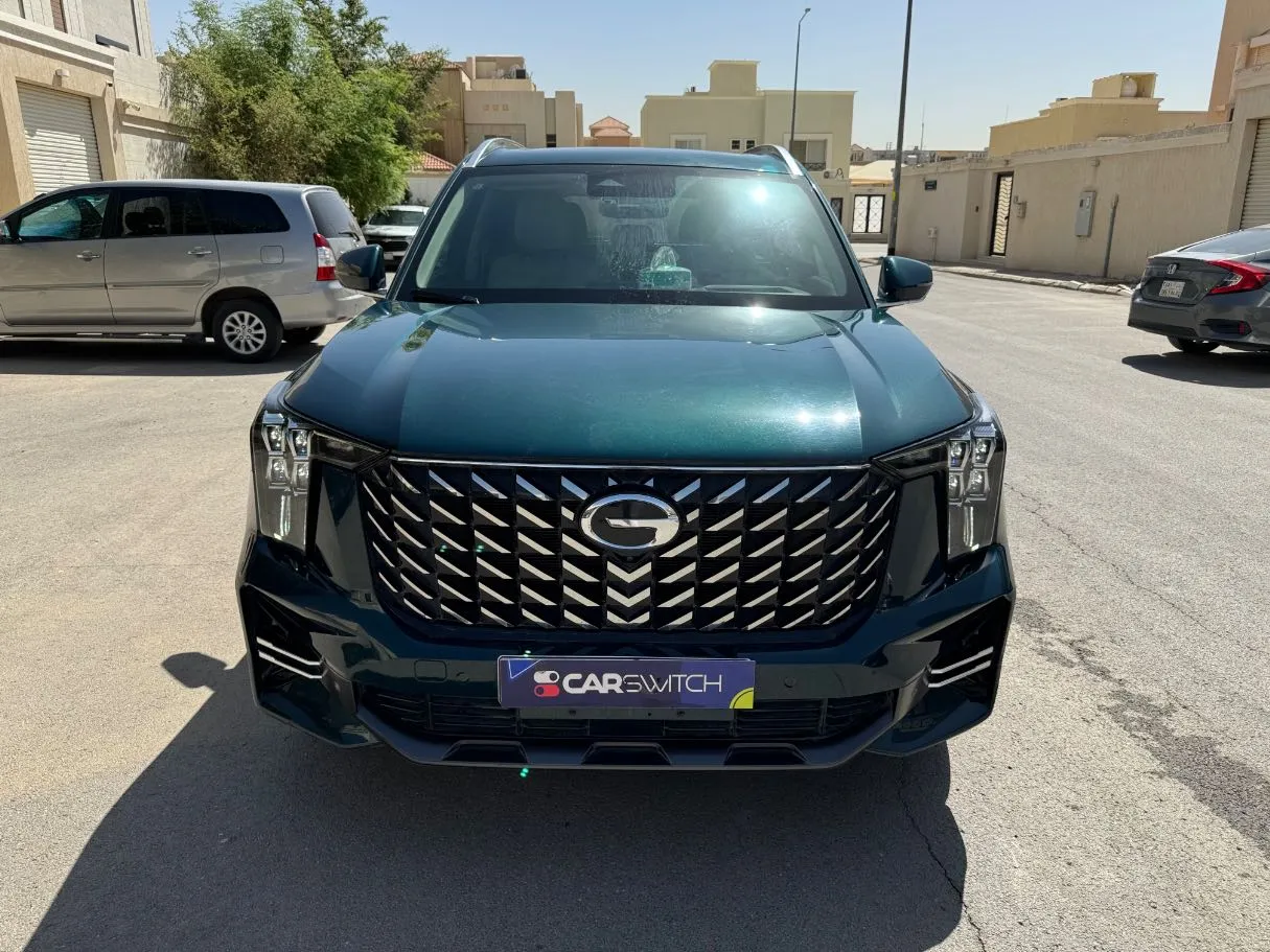 Car image 2