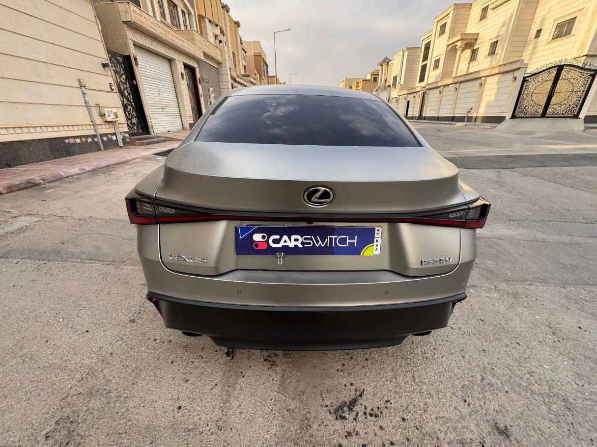 Car image 6