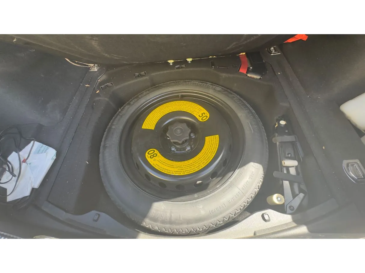 Car image 24