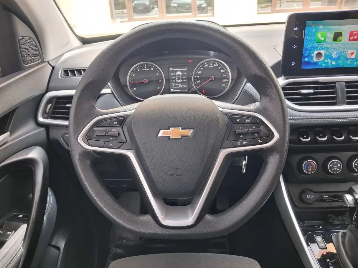 Car image 16