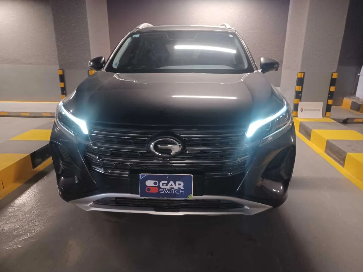 Car image 2