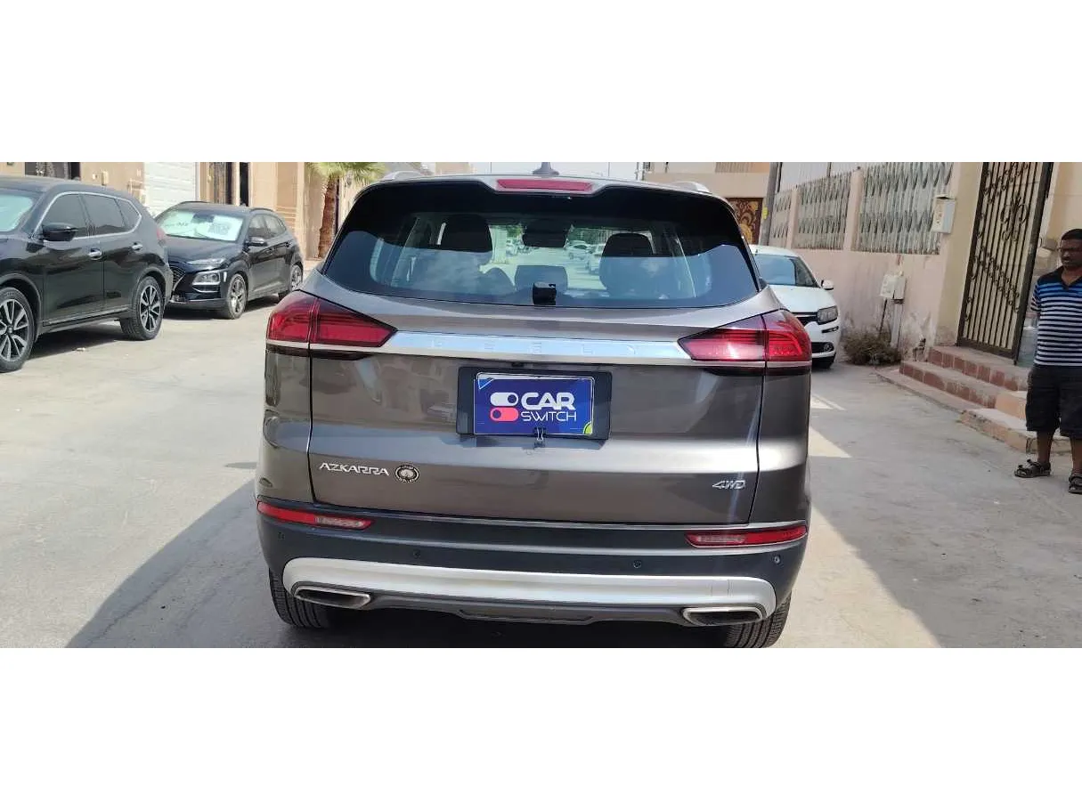 Car image 7