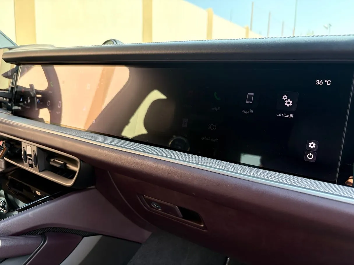 Car image 33