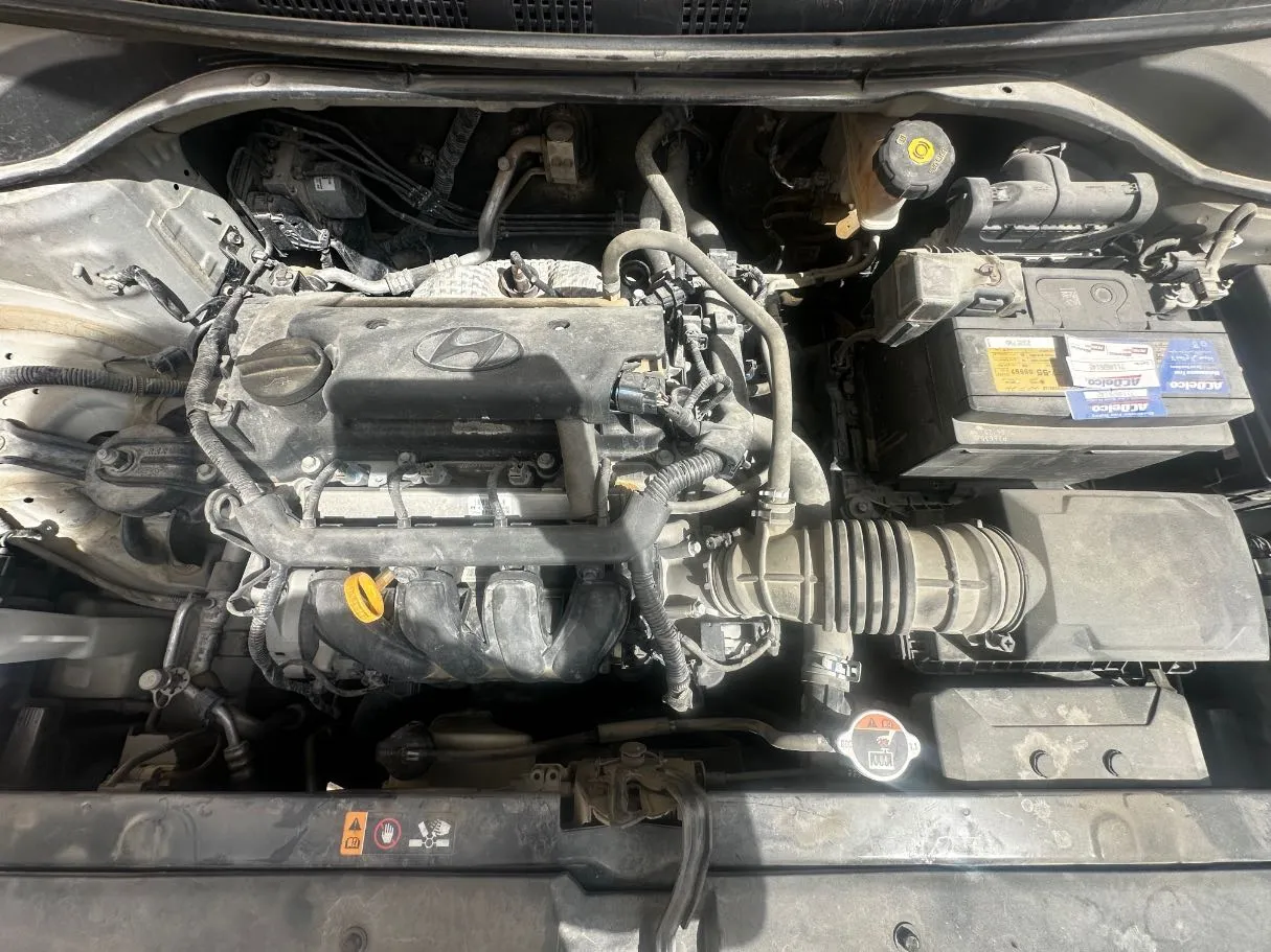 Car image 26