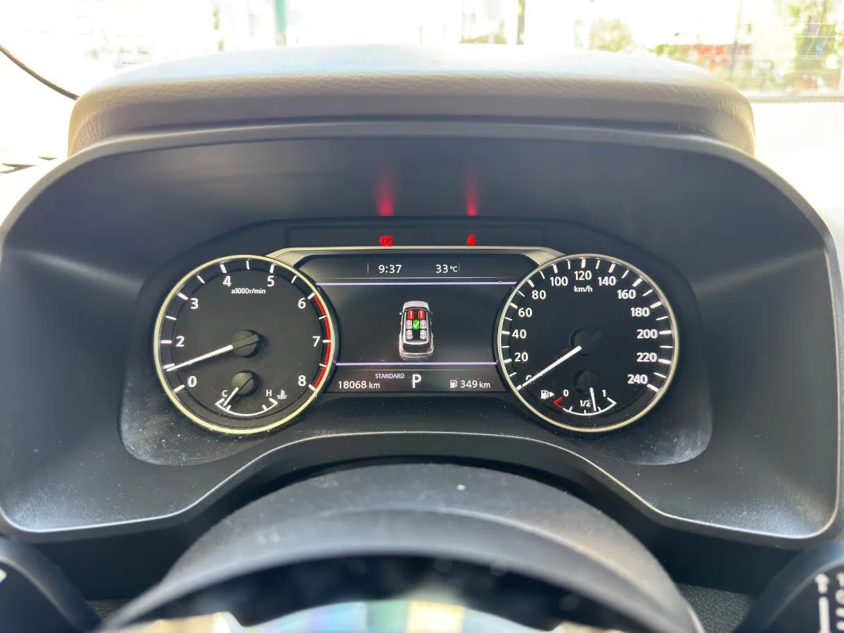 Car image 22