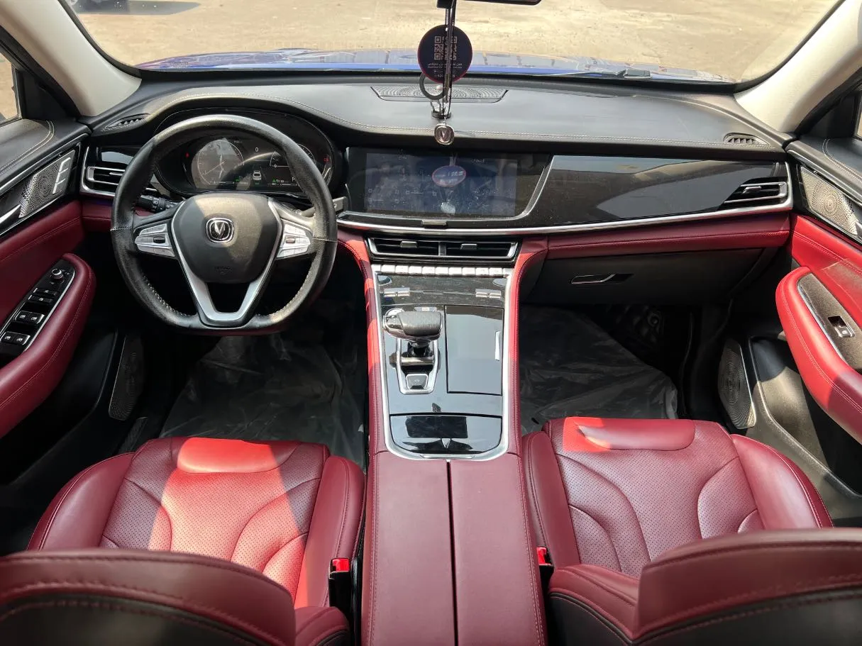 Car image 15