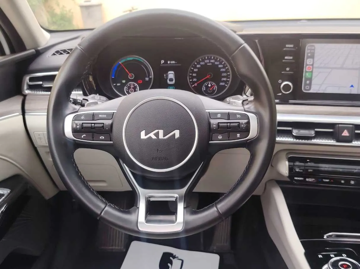 Car image 22