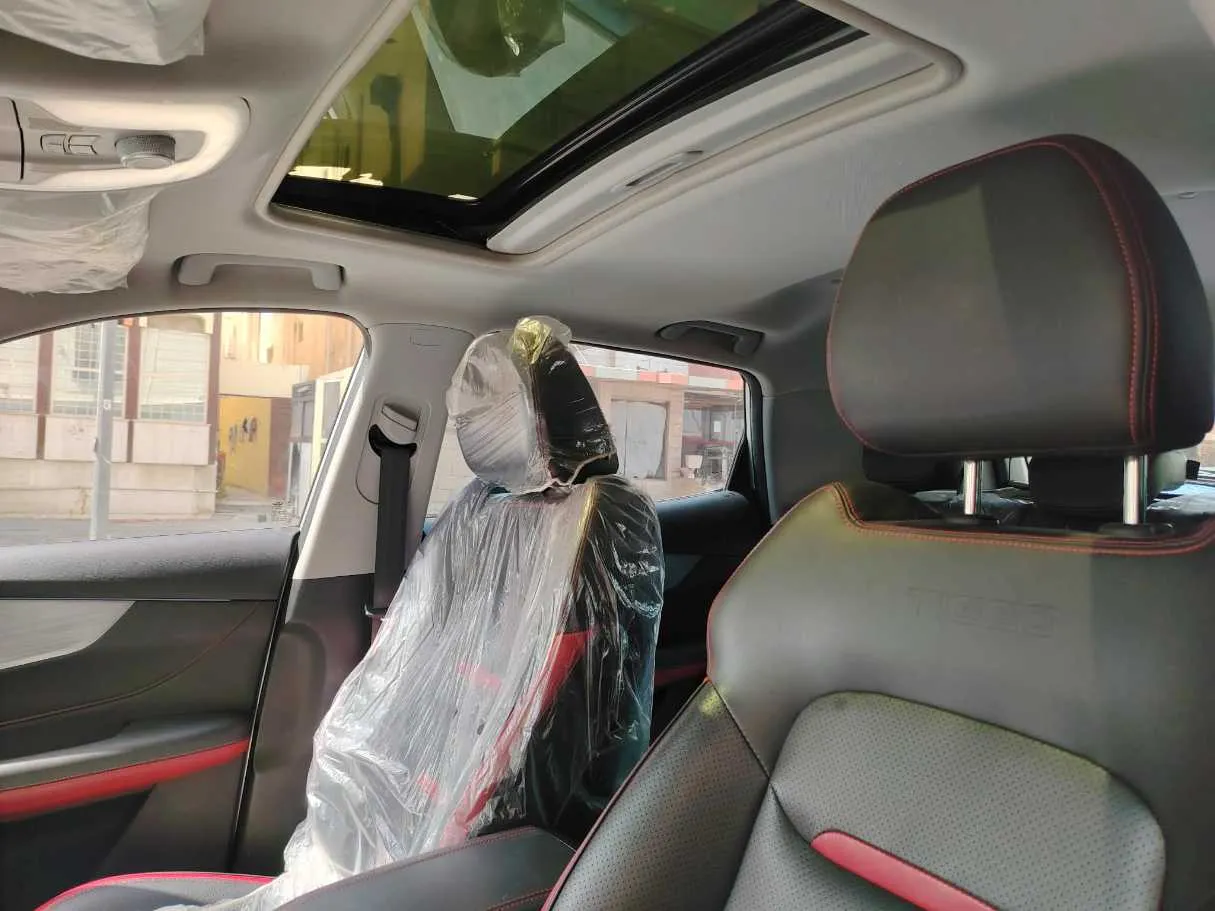 Car image 13
