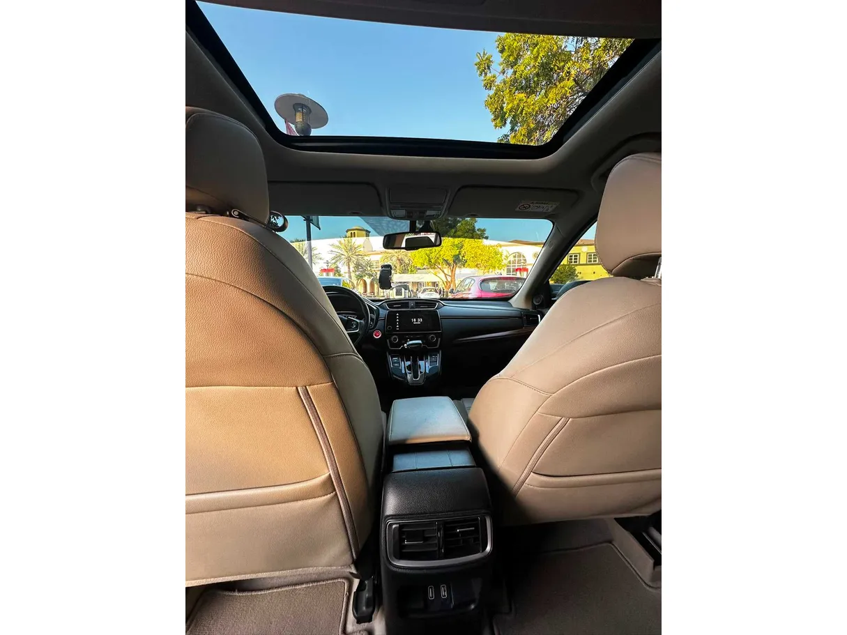 Car image 29