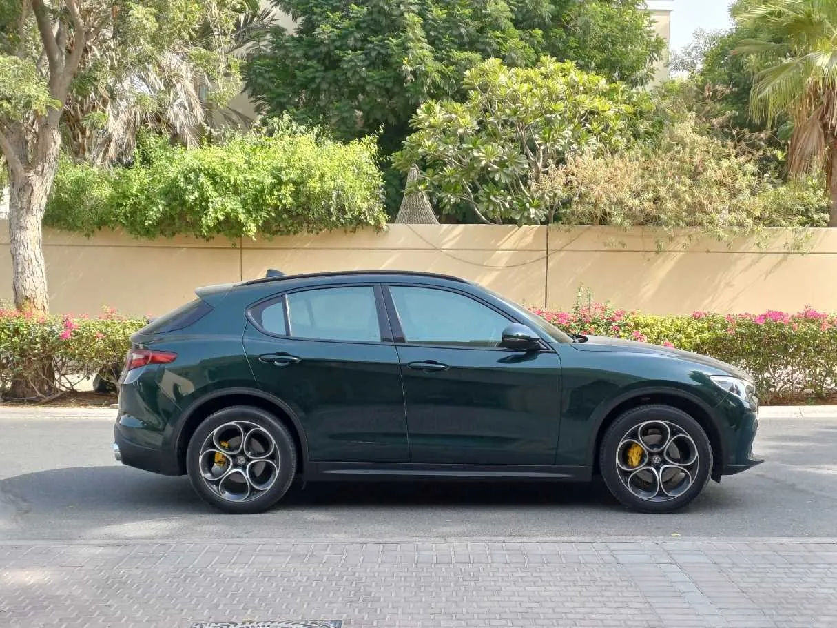 Car image 8