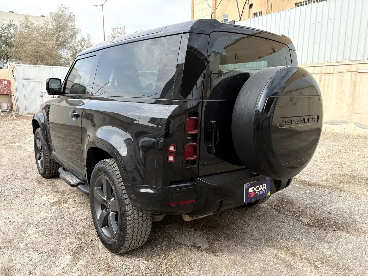 Car image 7