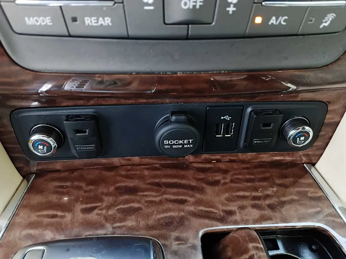 Car image 22