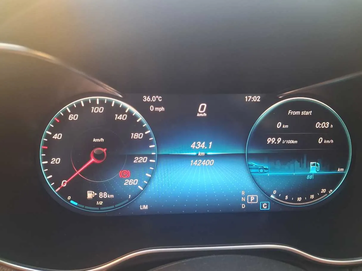 Car image 13