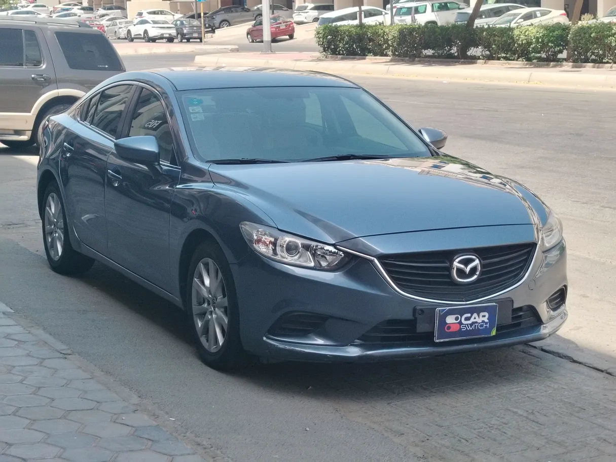 Car image 3