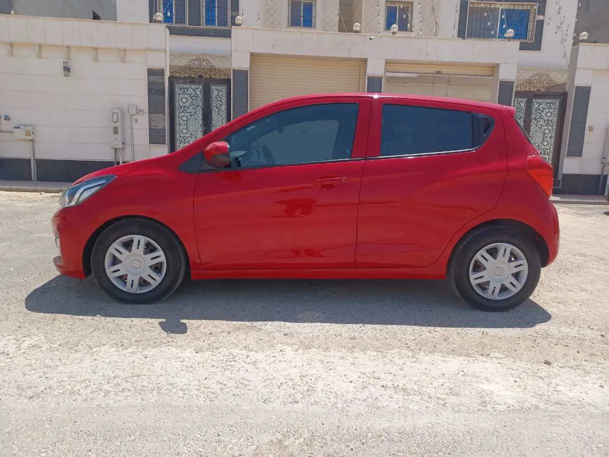 Car image 8
