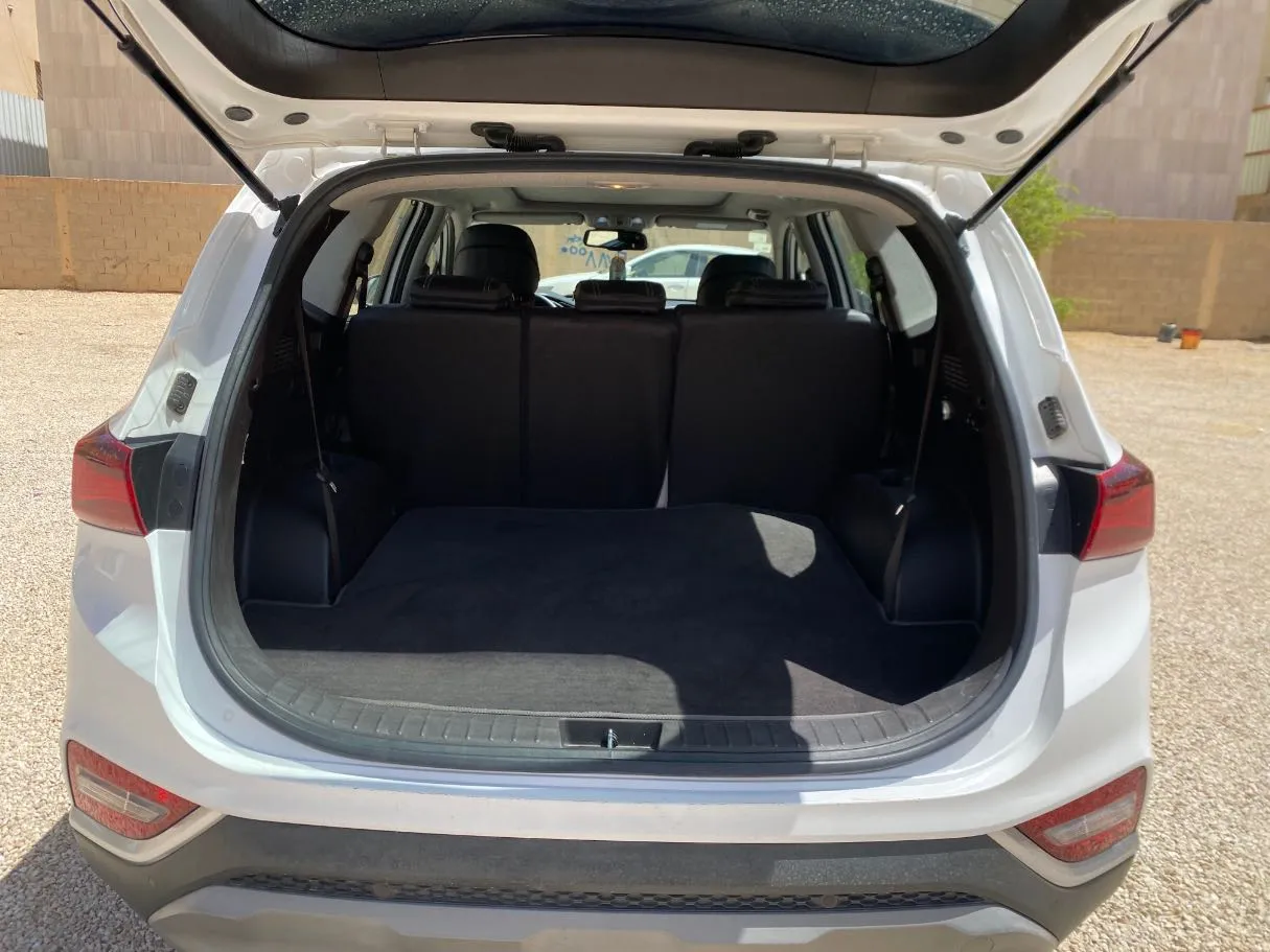 Car image 20