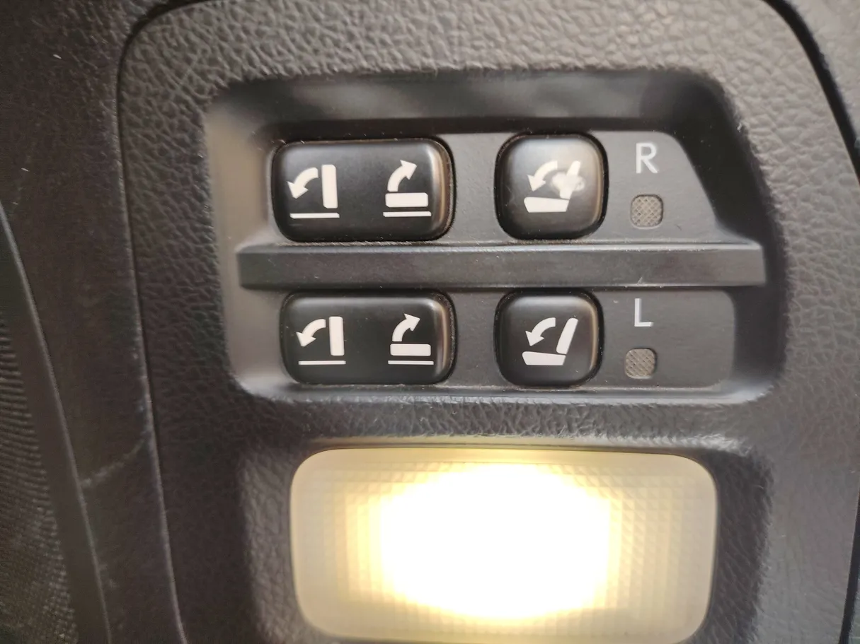 Car image 42