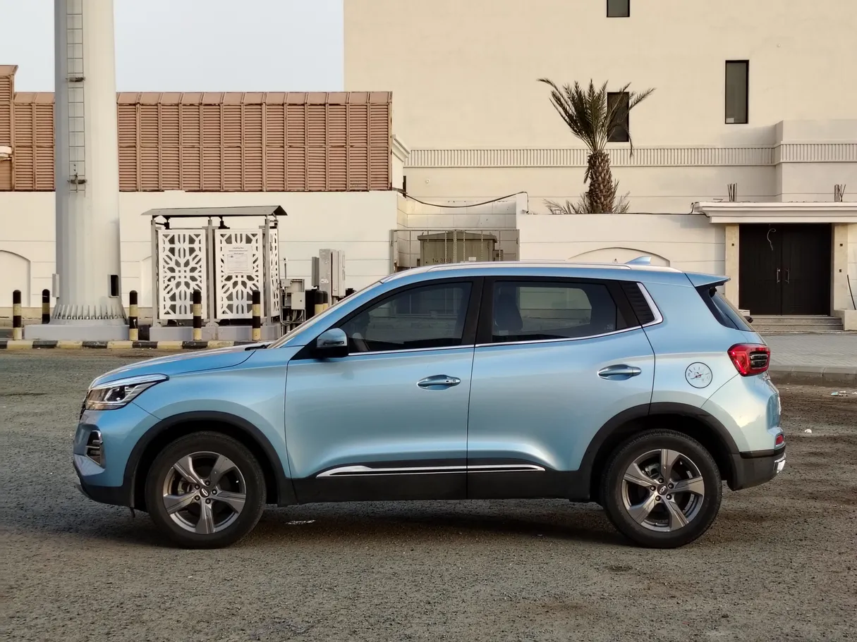 Car image 8