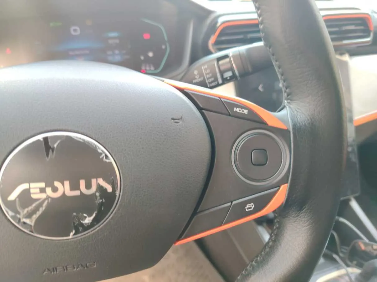 Car image 34