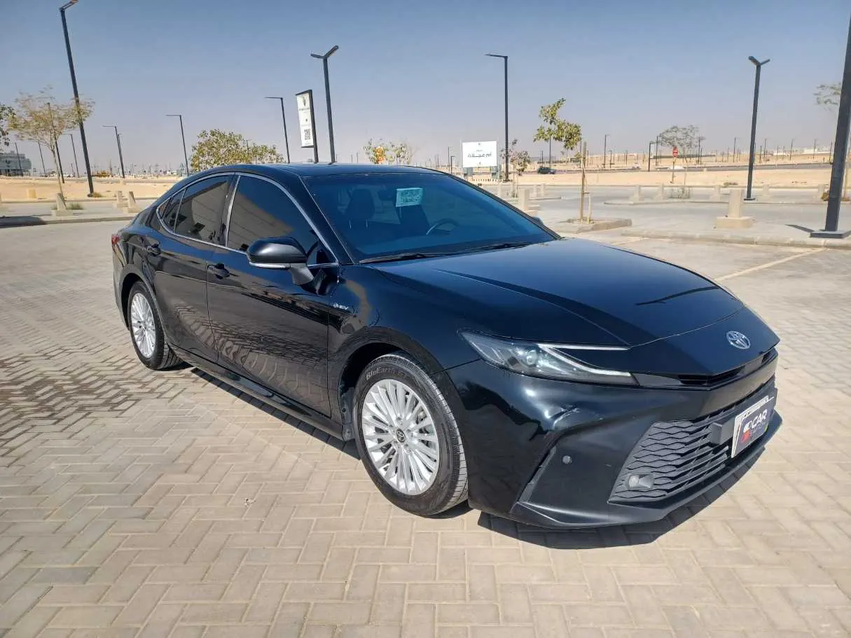 Car image 3